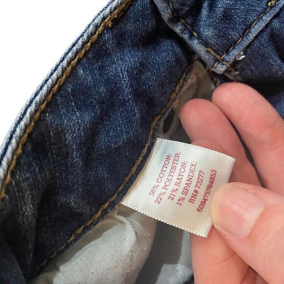 So shortie jean shorts size 0 cuffed shorts - Picture 2 of 5